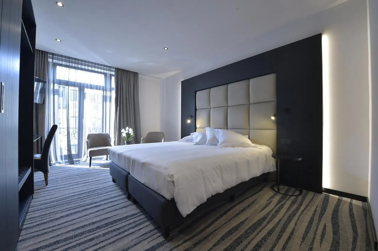 Hotel Monarc Ostende 4*,  Bélgica